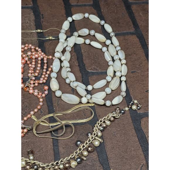 Vintage Ladies Necklace Lot - Picture 5 of 5